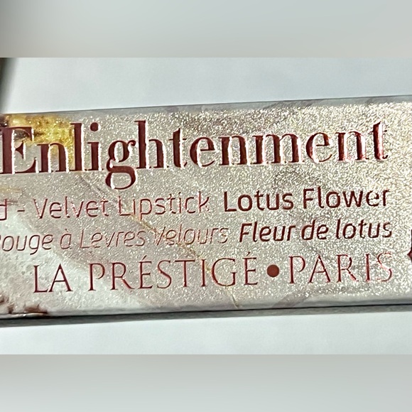 LA PRESTIGE PARIS Enlightenment Velvet Lipstick & Case in Lotus Flower Pink. NEW - Picture 13 of 16